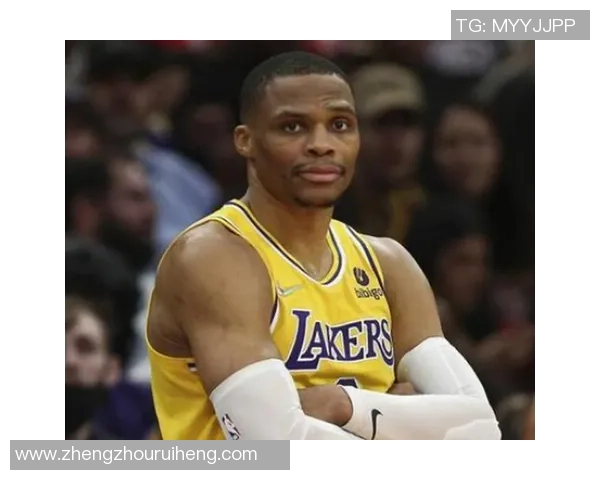 布鲁克洛佩斯如何在NBA赛场上重塑自我与球队角色 布鲁克洛佩斯如何在NBA赛场上重塑自我与球队角色